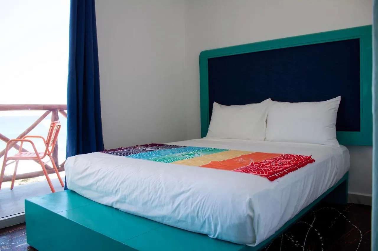 Esduma La Perla Hotel Isla Mujeres Mexico